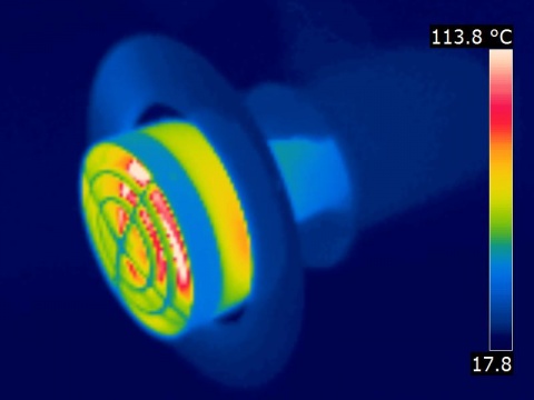 Thermografie van een spot met een Hg spaarlamp