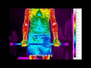 Image thermographique infrarouge d'un haltérophile en action