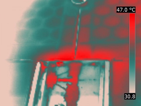 Image thermique d'une extrémité d'un caniveau