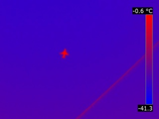 Thermal view of an altitude aircraft (1200-2500 feet above)