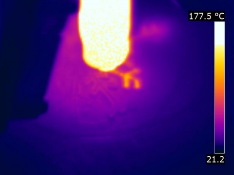 Thermographie du tracé d'un flocon en 3D grâce à du PLA