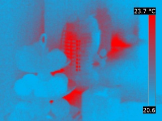 Thermographie d'un tue-moustique électrique à appât luminescent